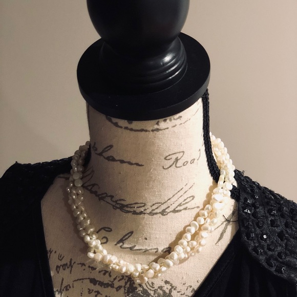 3 lines of white wild pearl necklace - Picture 4 of 5